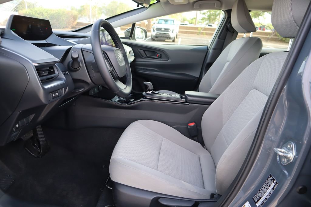 Certified 2025 Toyota Prius LE image 18