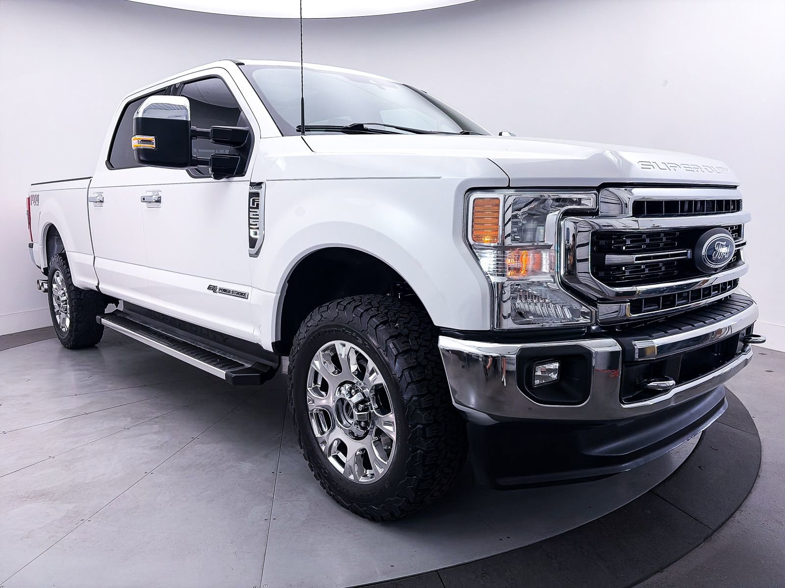 Used 2022 Ford F250 Lariat w/ Lariat Ultimate Package AWD/4WD image 13