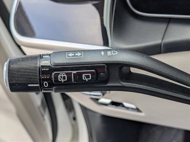 Used 2025 Mercedes-Benz GLC 300 4MATIC image 22