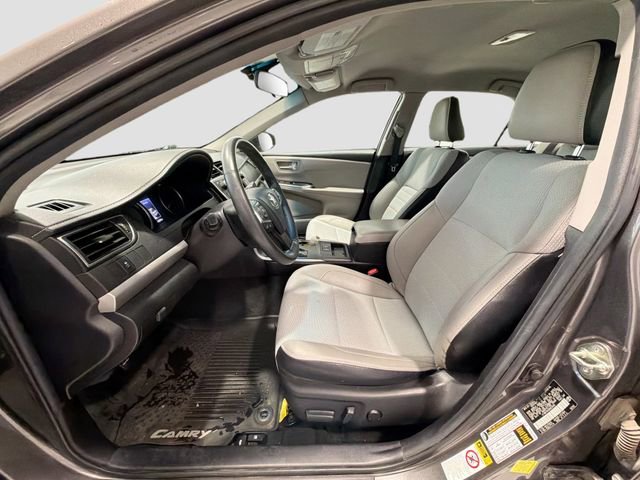 Used 2017 Toyota Camry SE image 18