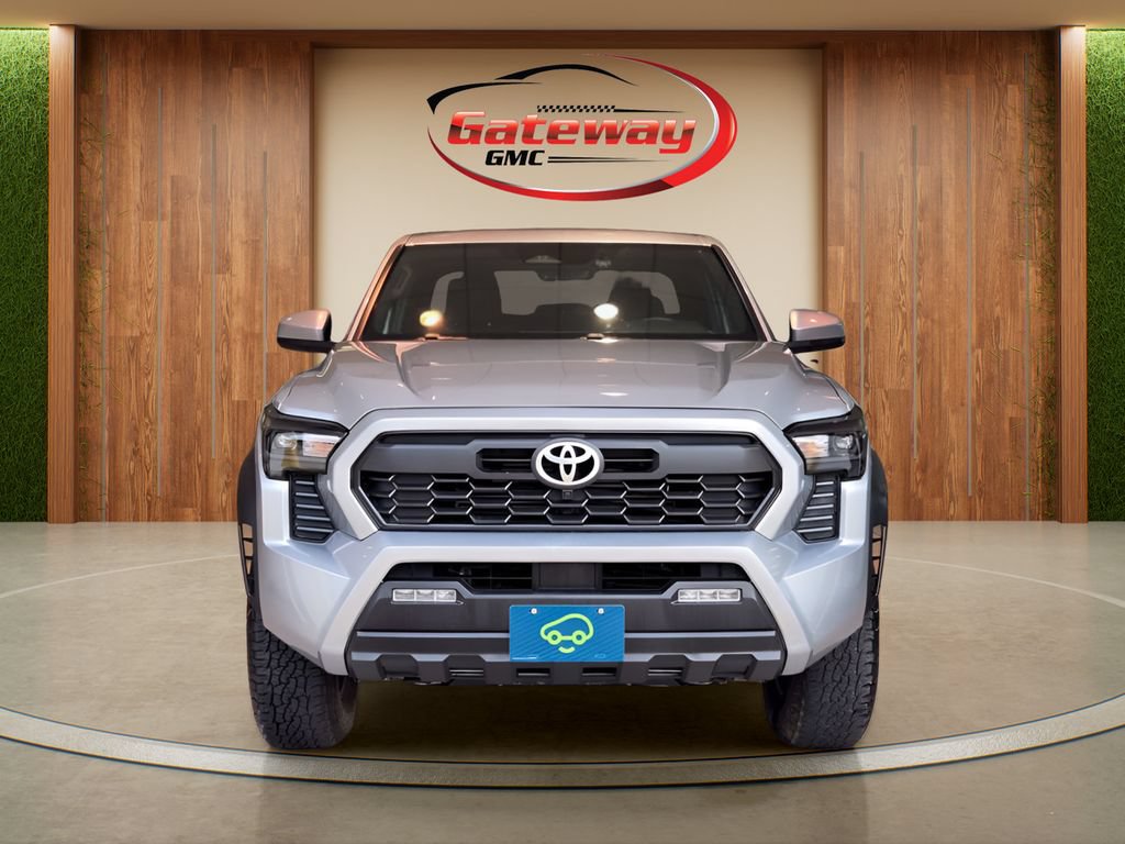 Used 2024 Toyota Tacoma TRD Off-Road AWD/4WD image 2