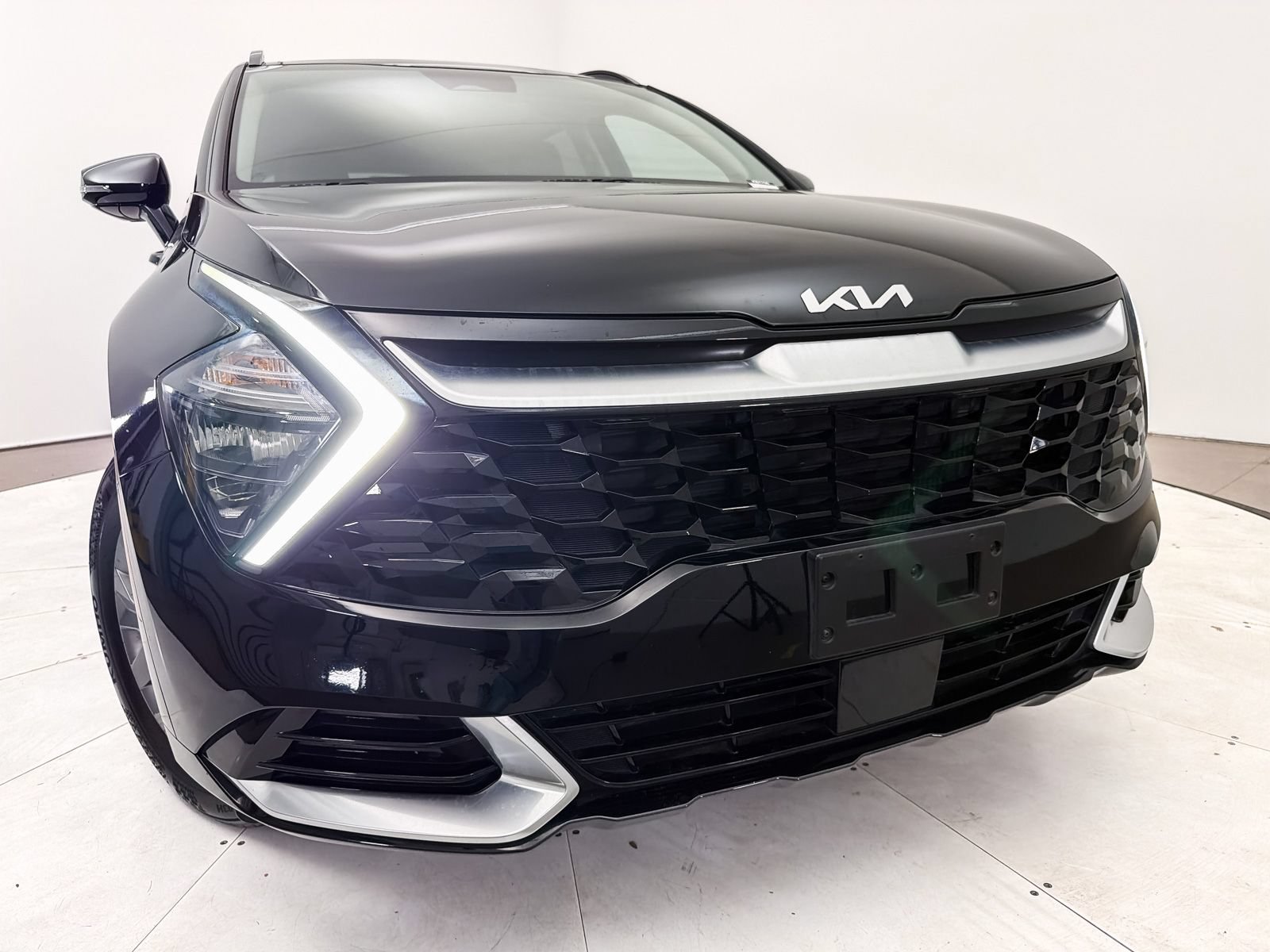 Used 2023 Kia Sportage SX FWD image 3