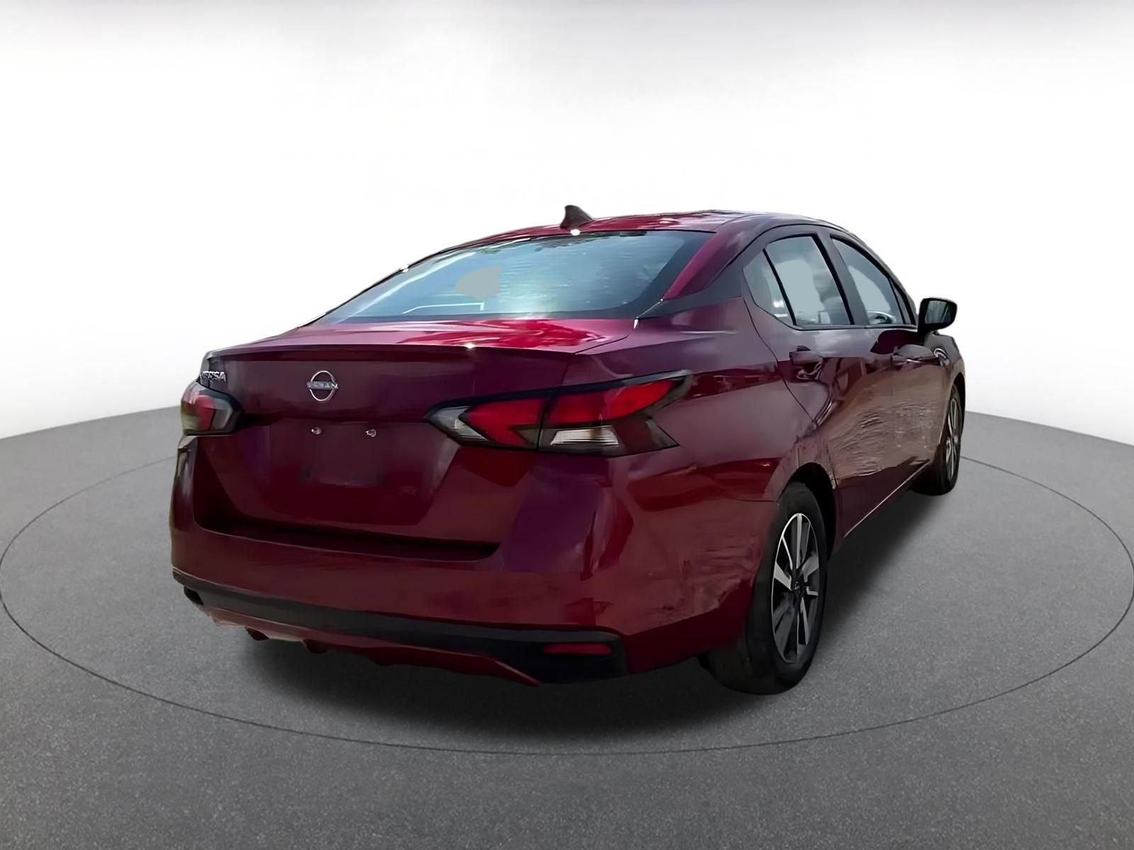 Used 2025 Nissan Versa SV image 15