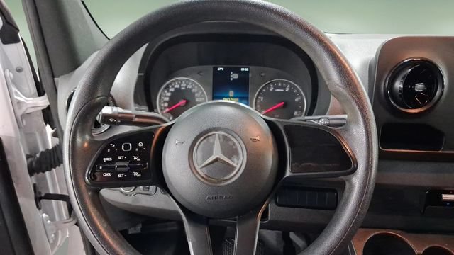 Used 2024 Mercedes-Benz Sprinter 2500 image 12