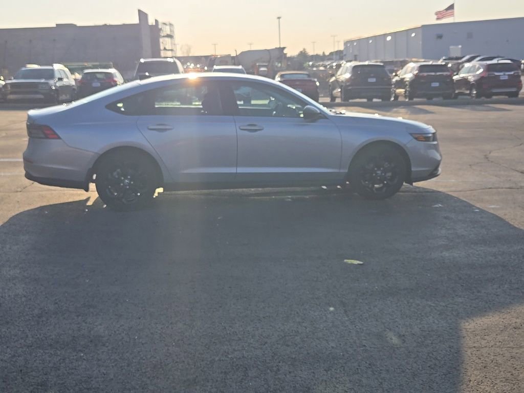 Used 2025 Honda Accord SE image 8