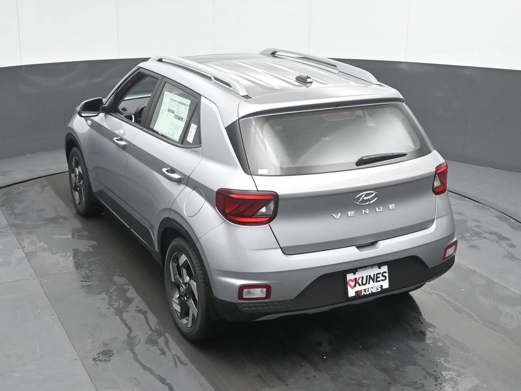 New 2026 Hyundai Venue SEL FWD image 38