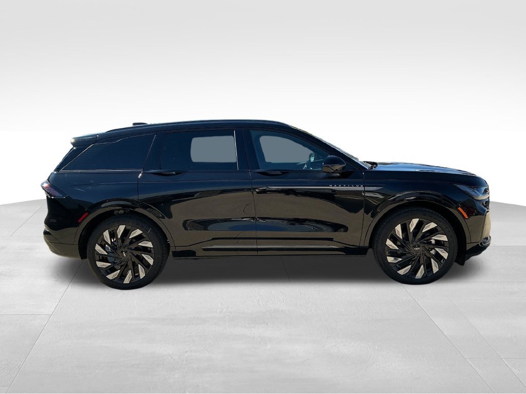 New 2026 Lincoln Nautilus Reserve w/ Jet Appearance Package AWD/4WD image 6