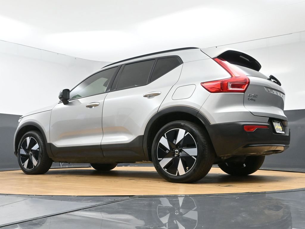 Used 2025 Volvo EX40 Core AWD/4WD image 44