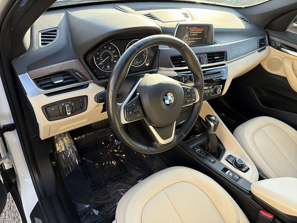 Used 2017 BMW X1 xDrive28i AWD/4WD image 2