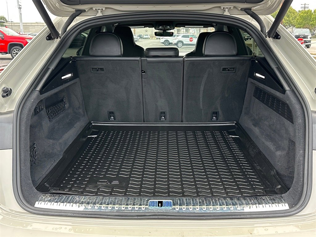 Used 2020 Audi SQ8 Prestige w/ Prestige Package image 30