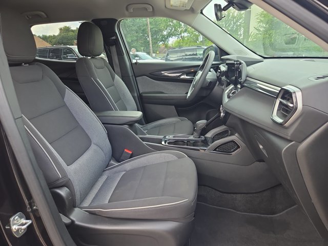 Used 2025 Chevrolet TrailBlazer LT AWD/4WD image 29