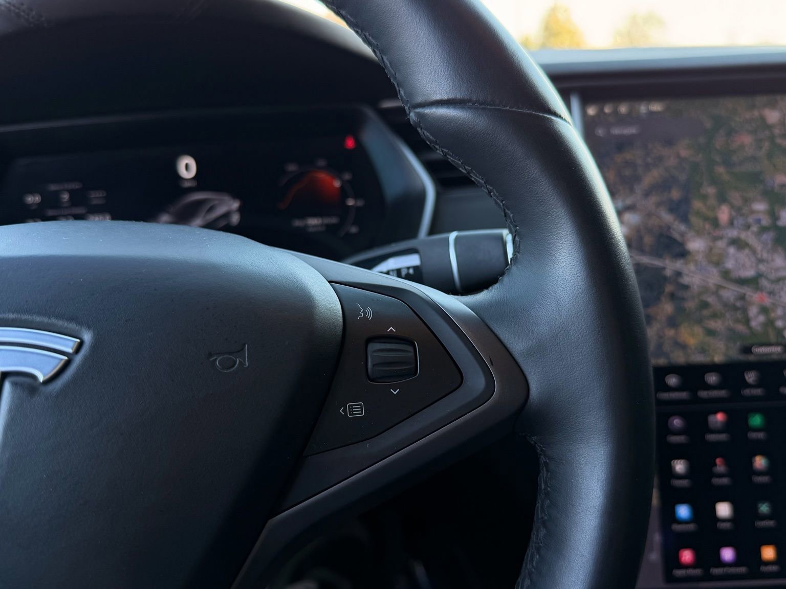 Used 2018 Tesla Model S 75D image 41