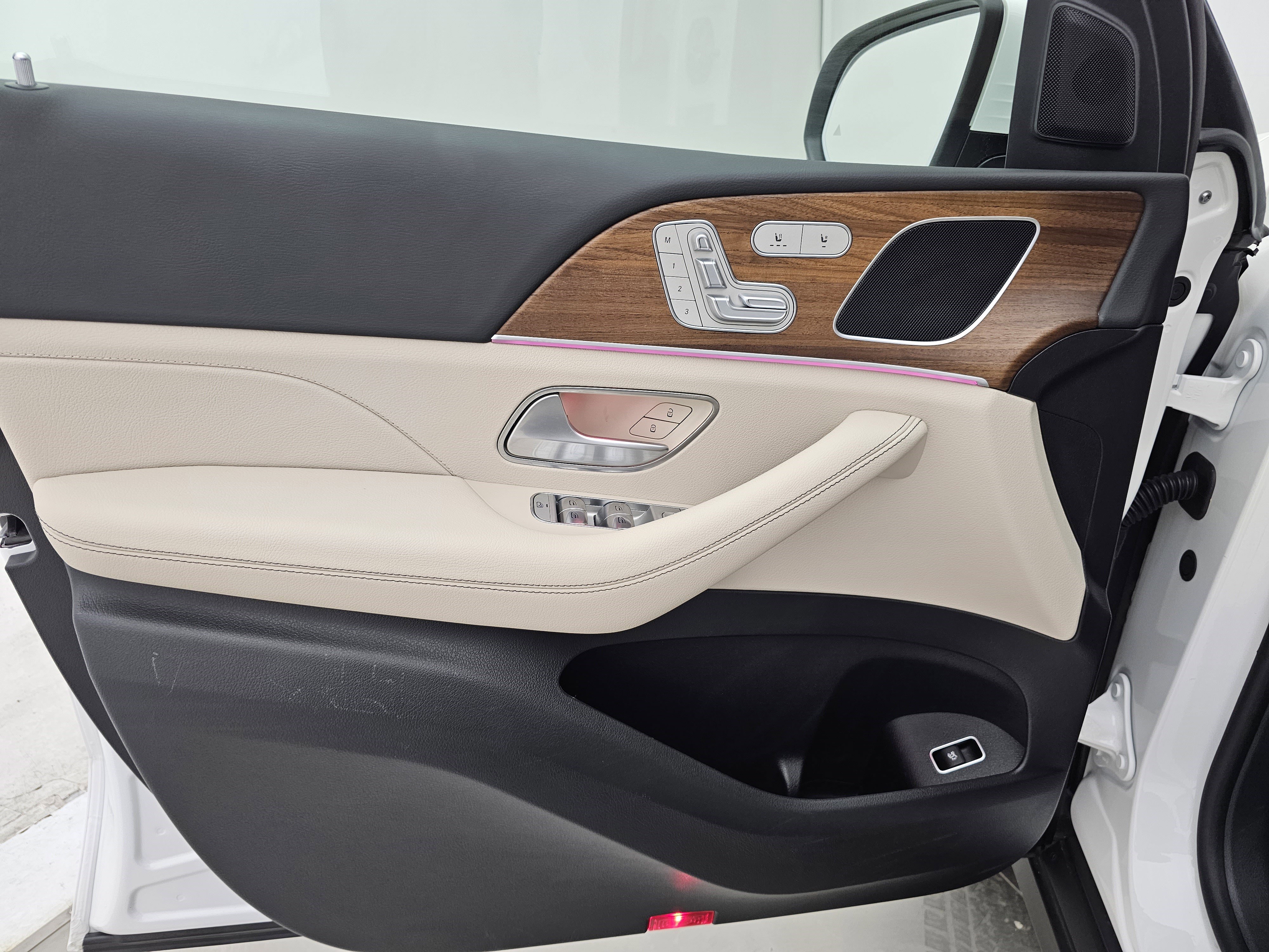 Used 2025 Mercedes-Benz GLE 450 4MATIC image 12