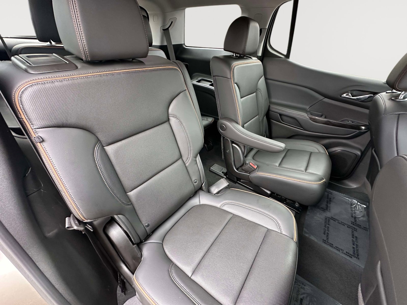 Certified 2022 GMC Acadia AT4 w/ Technology Package image 31