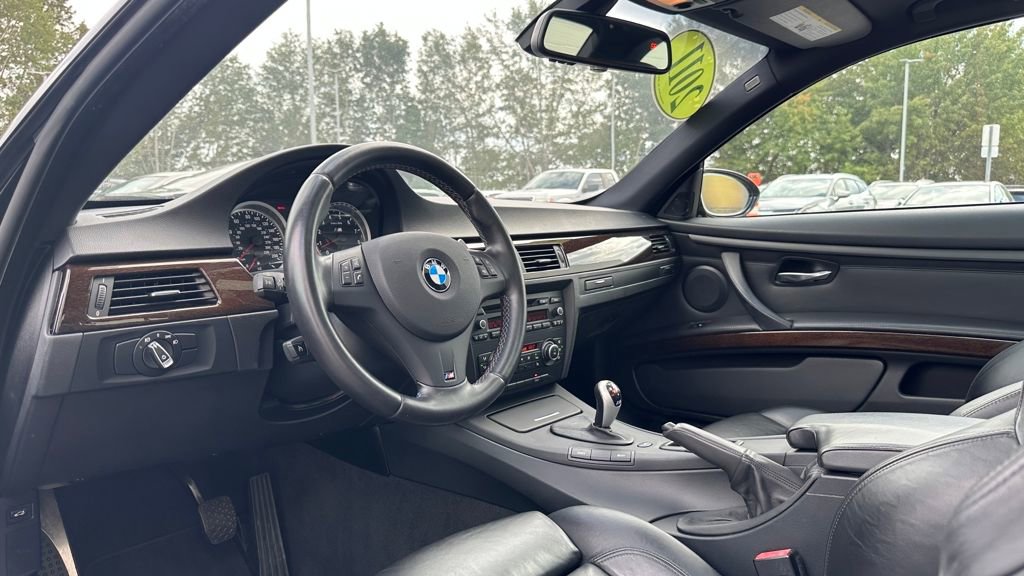 Used 2011 BMW M3 Base image 25