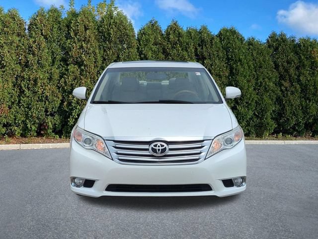 Used 2012 Toyota Avalon XLS FWD image 2