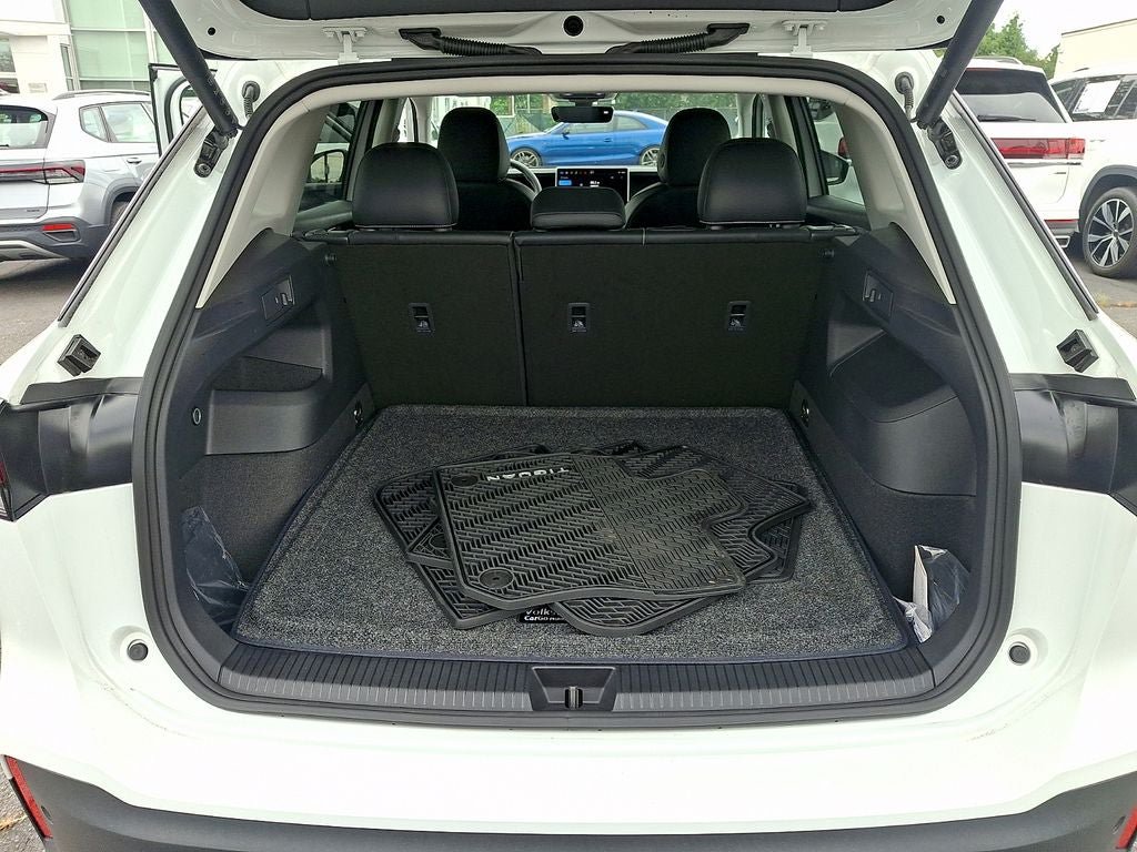 Used 2026 Volkswagen Tiguan SE FWD image 28