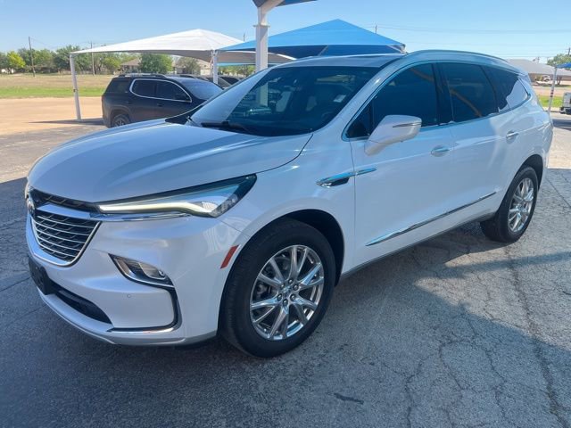 Used 2024 Buick Enclave Premium w/ Experience Buick Package FWD image 1
