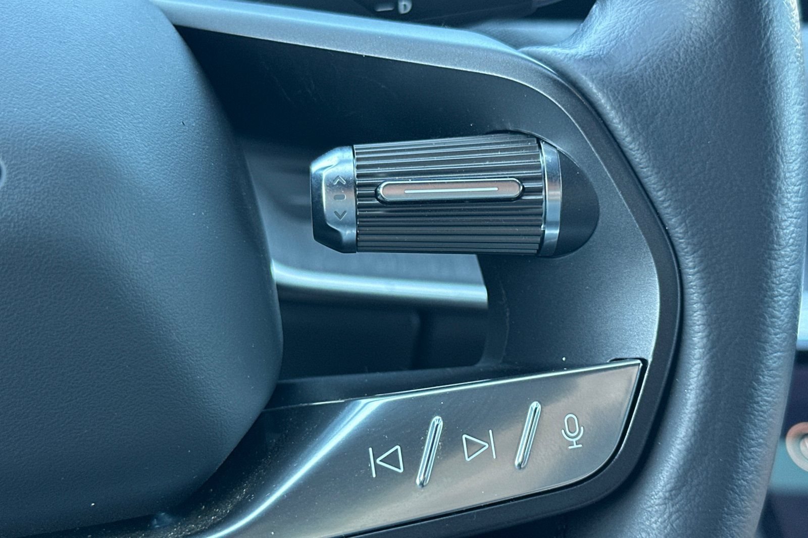 Used 2025 Lucid Air Pure RWD image 35