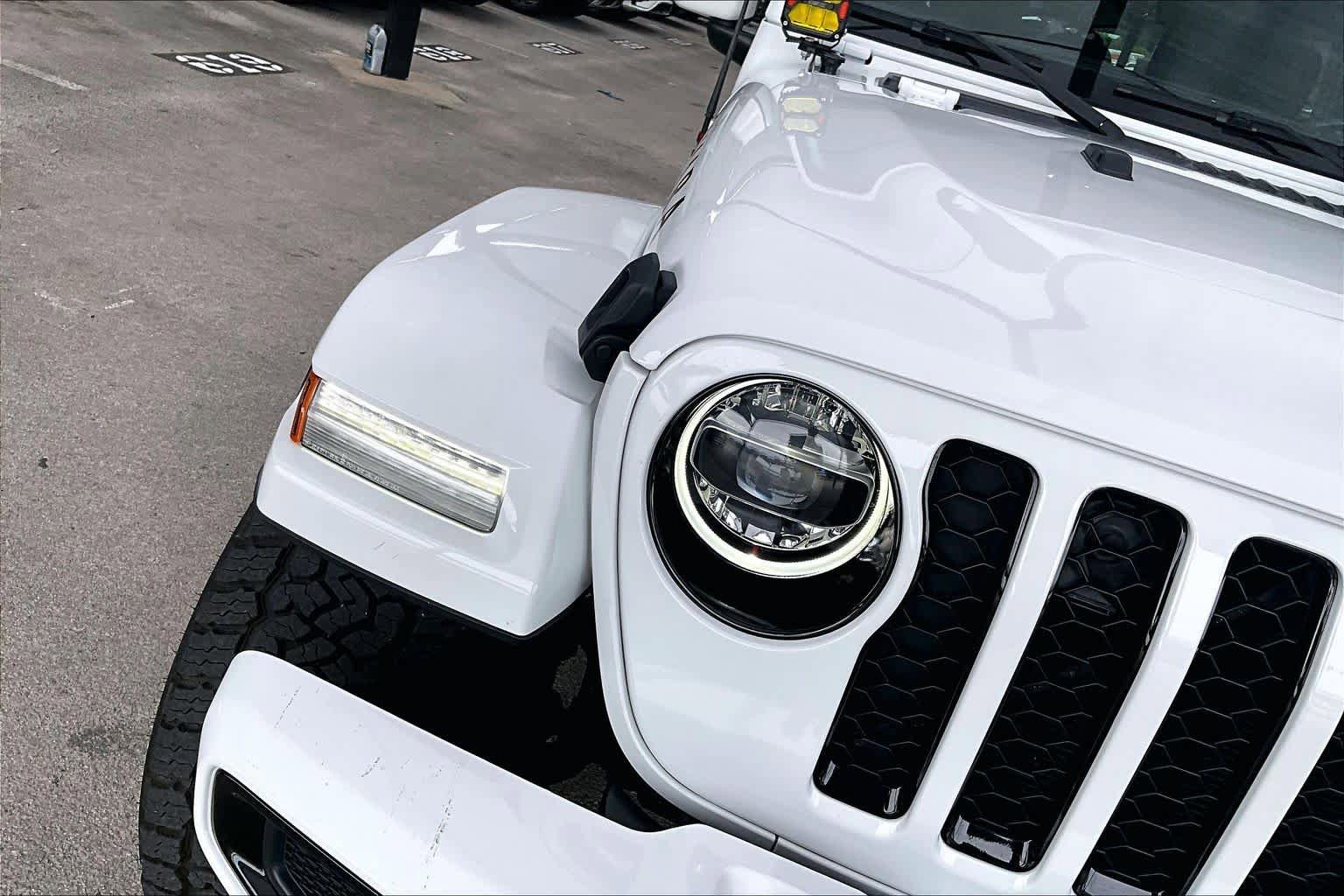 Used 2021 Jeep Wrangler Unlimited Sahara AWD/4WD image 27