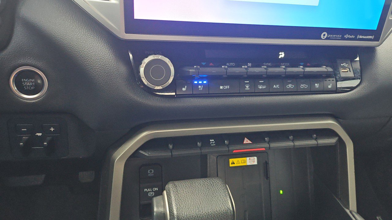 Used 2023 Toyota Tundra Limited w/ Power Package image 21