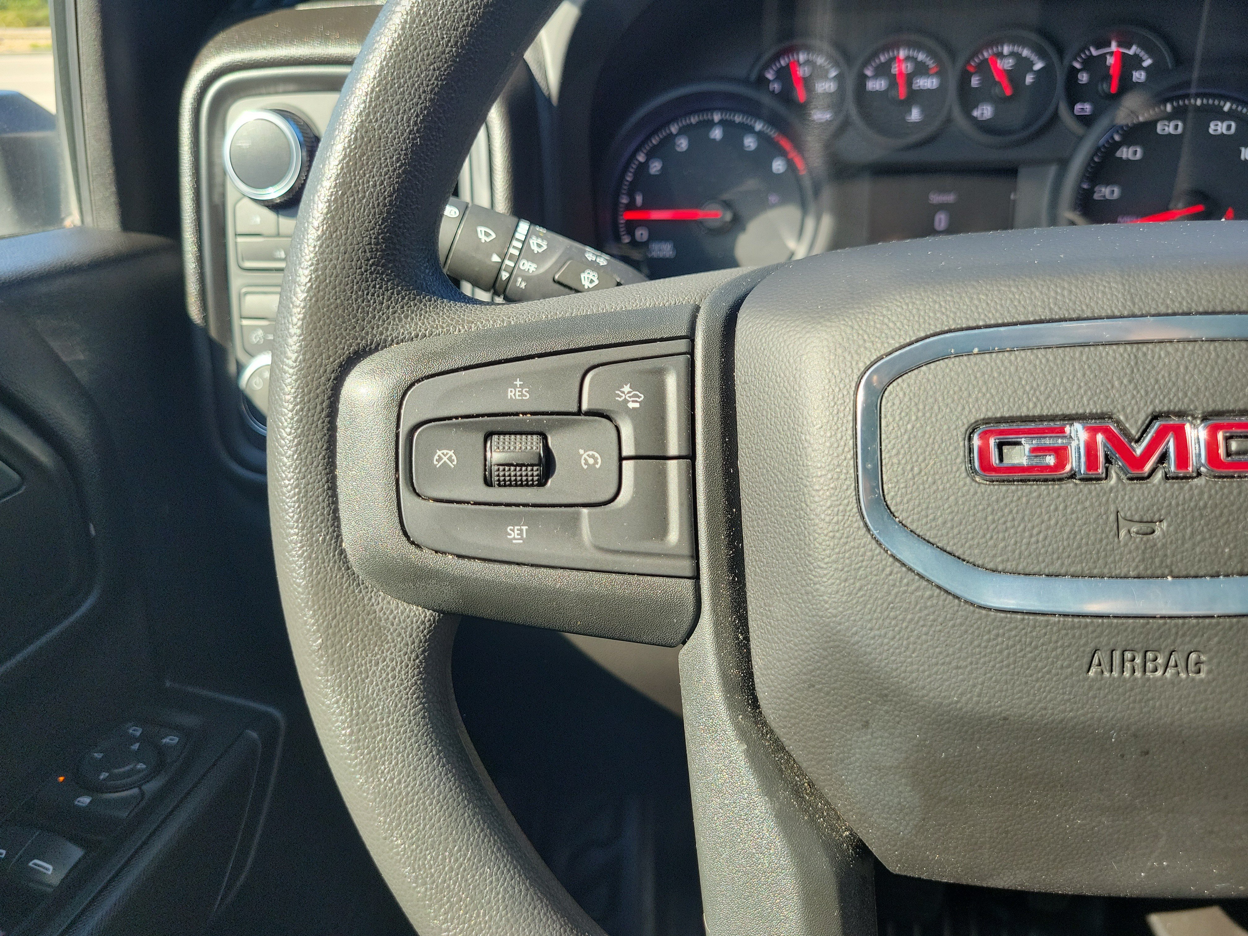 Used 2024 GMC Sierra 2500 Pro w/ Convenience Package AWD/4WD image 17
