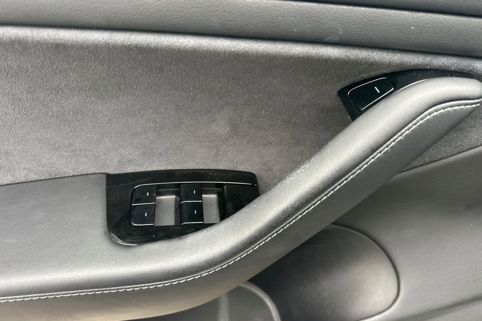 Used 2018 Tesla Model 3 image 12