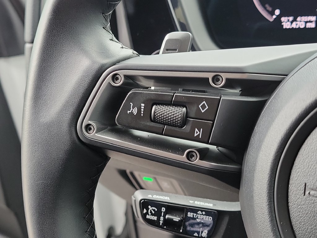 Certified 2026 Porsche Cayenne AWD/4WD image 35