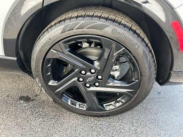 Used 2025 Chevrolet Equinox EV RS FWD image 55