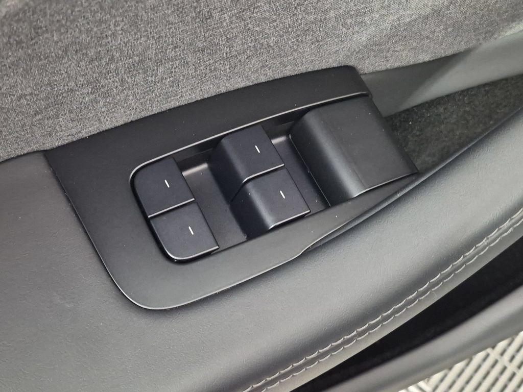 Used 2025 Tesla Model 3 RWD image 15