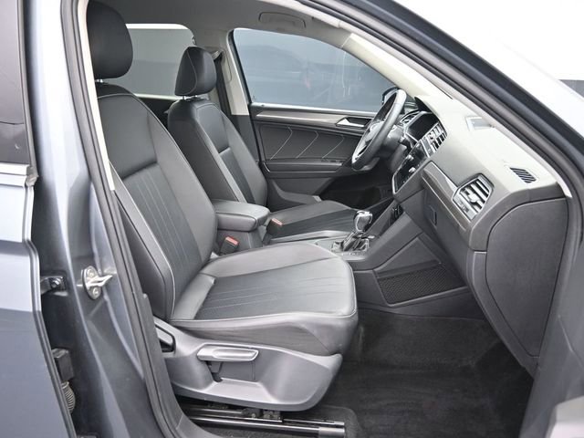 Used 2022 Volkswagen Tiguan SE image 47