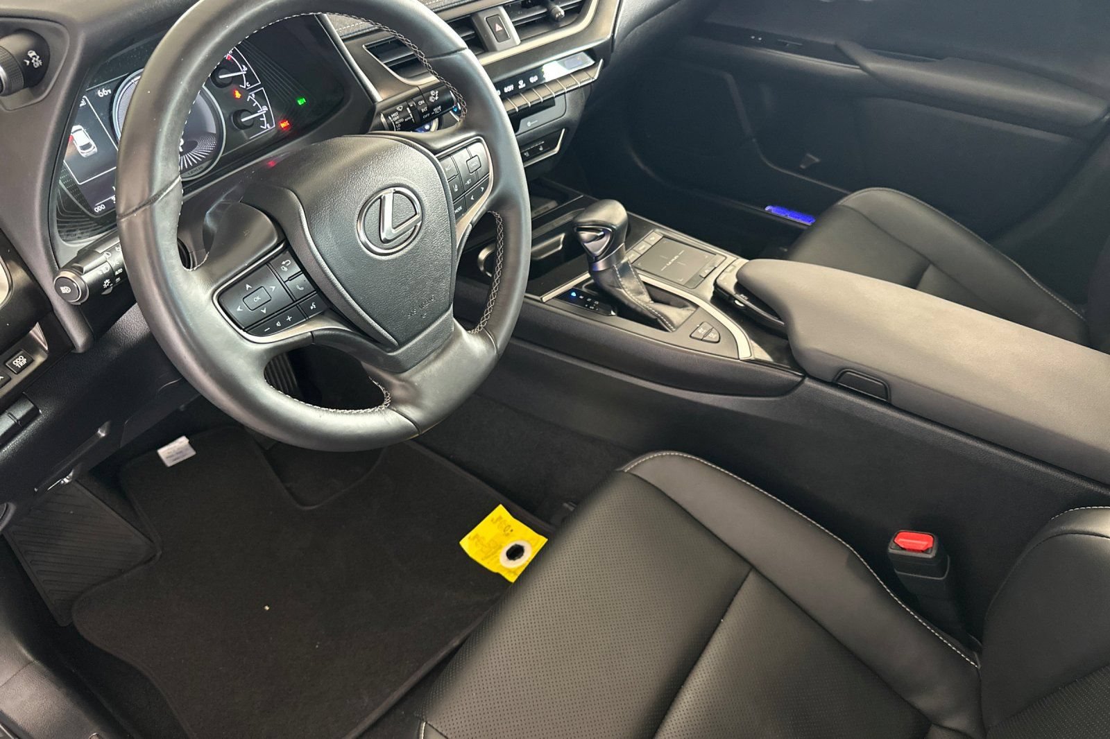 Certified 2020 Lexus UX 250h w/ Premium Package AWD/4WD image 7