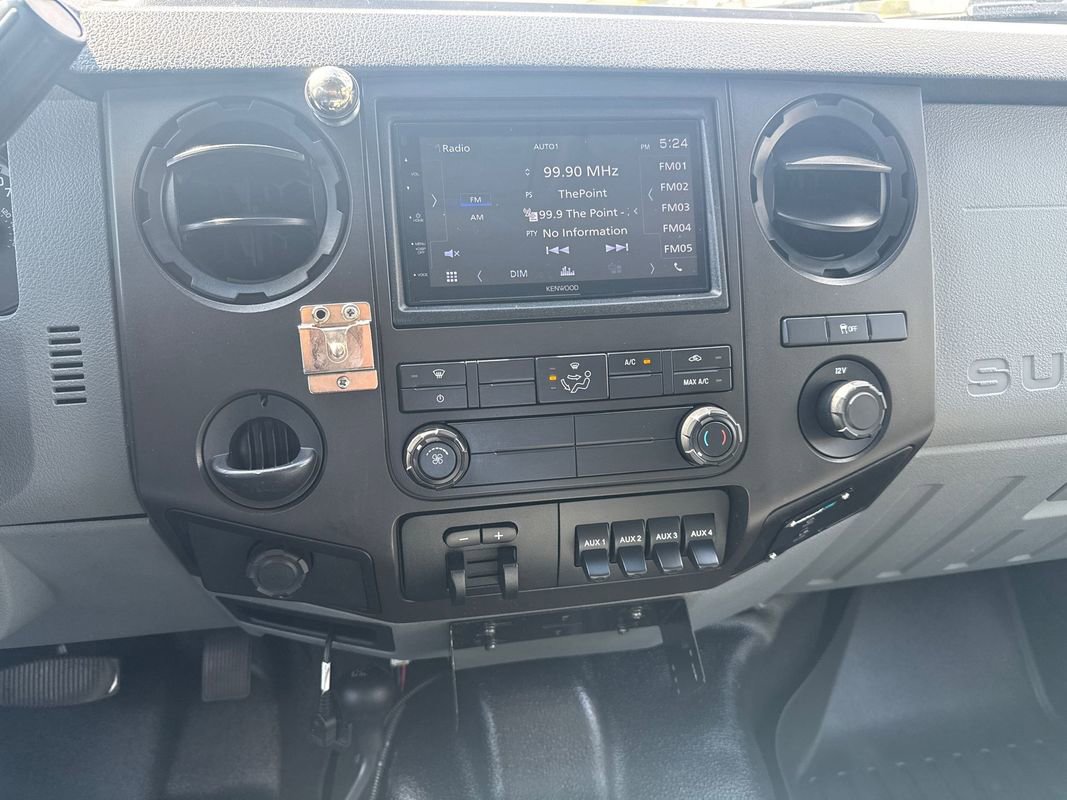 Used 2015 Ford F250 XL w/ Camper Package image 20