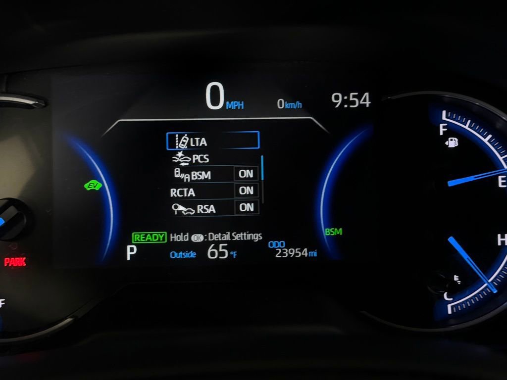 Used 2025 Toyota RAV4 XLE image 15