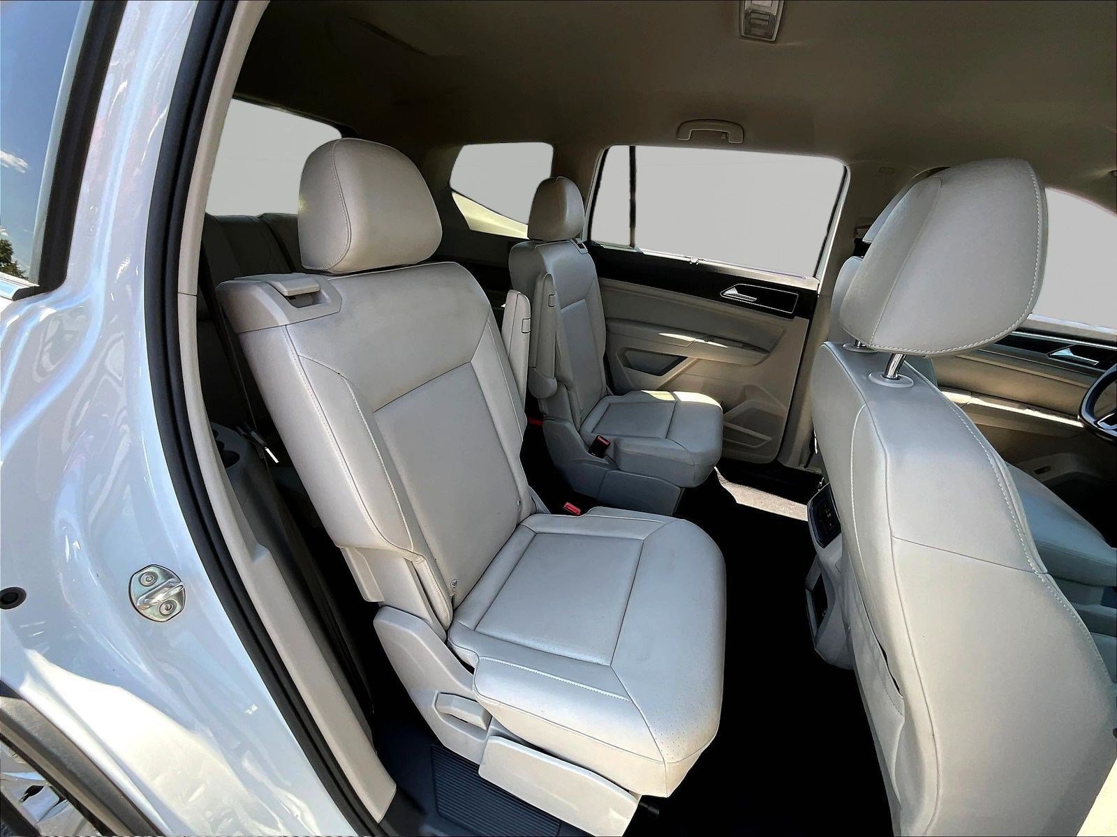 Used 2018 Volkswagen Atlas SE AWD/4WD image 25
