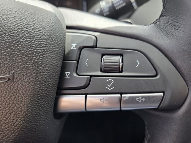 Used 2023 Cadillac XT4 Premium Luxury FWD image 28