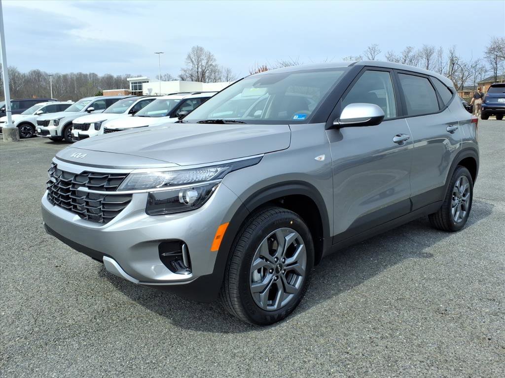 New 2026 Kia Seltos LX image 8