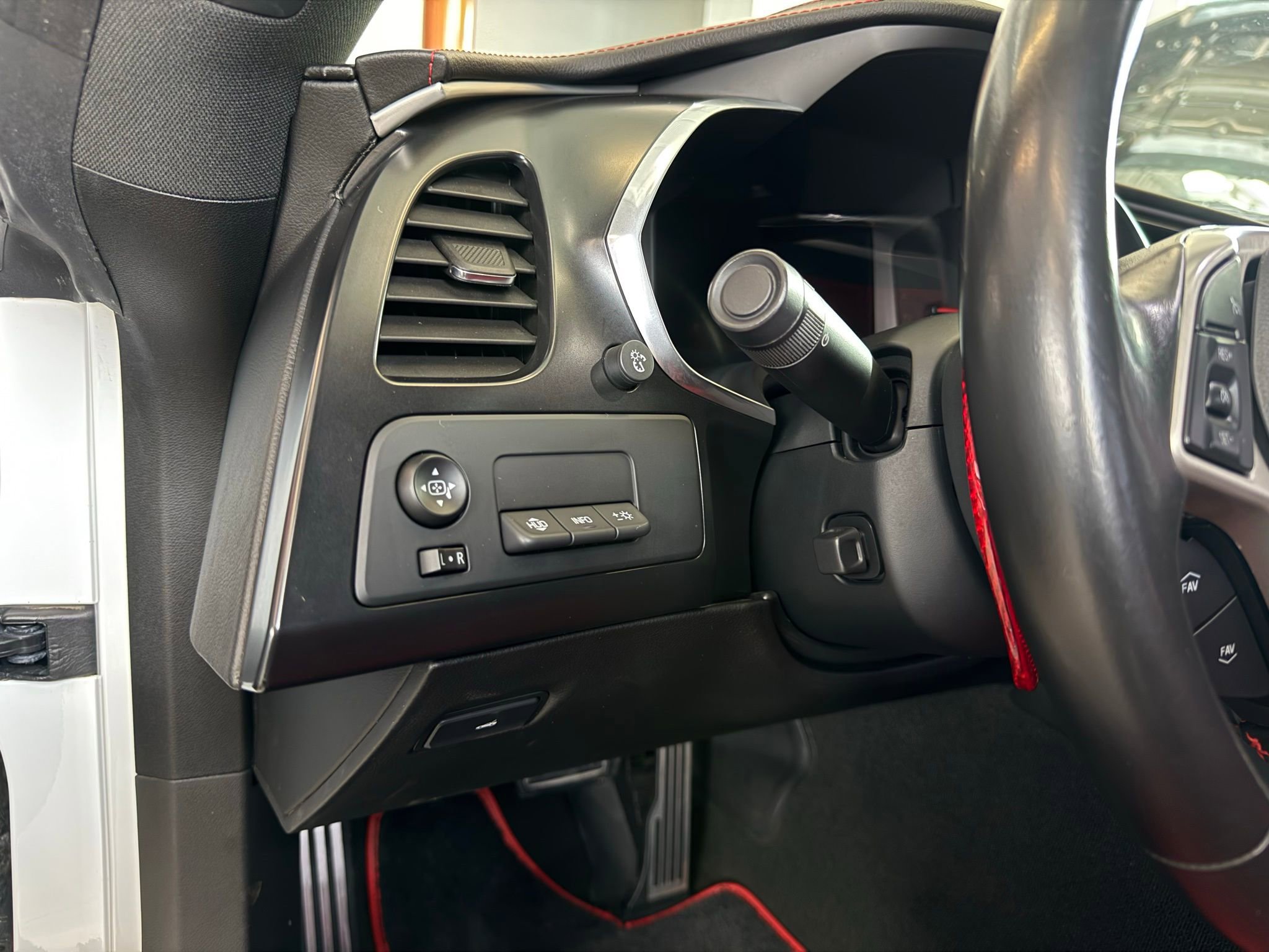 Used 2016 Chevrolet Corvette Z06 image 35