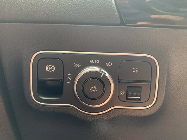 Used 2023 Mercedes-Benz GLA 35 AMG 4MATIC w/ Premium Package image 22