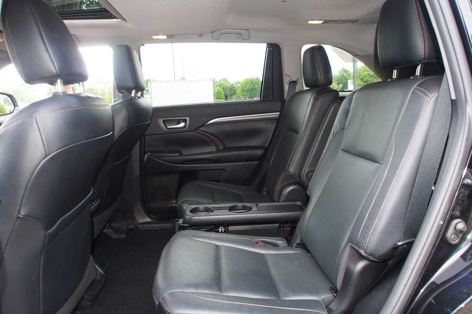 Used 2019 Toyota Highlander Limited FWD image 23