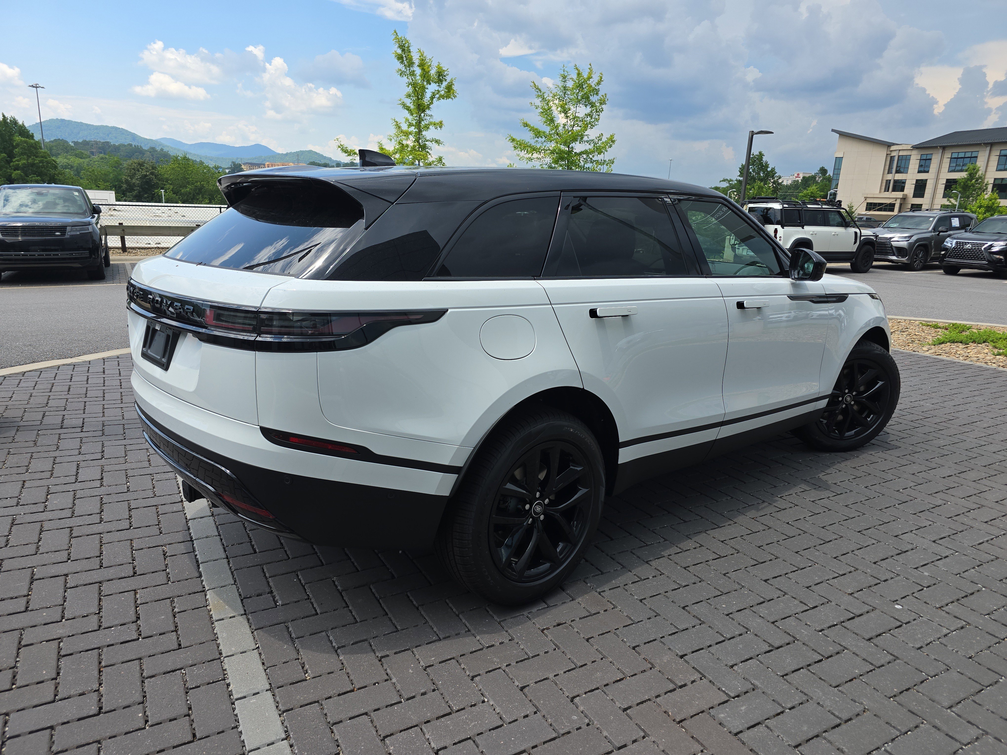 Certified 2026 Land Rover Range Rover Velar S AWD/4WD image 5