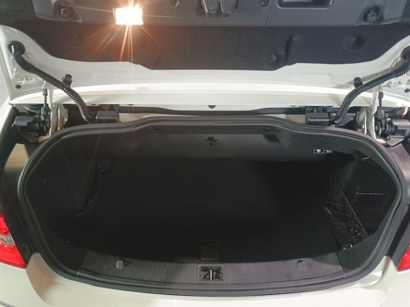 Used 2012 Mercedes-Benz E 350 Cabriolet image 45