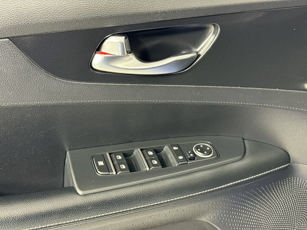 Used 2021 Kia Forte GT-Line FWD image 17