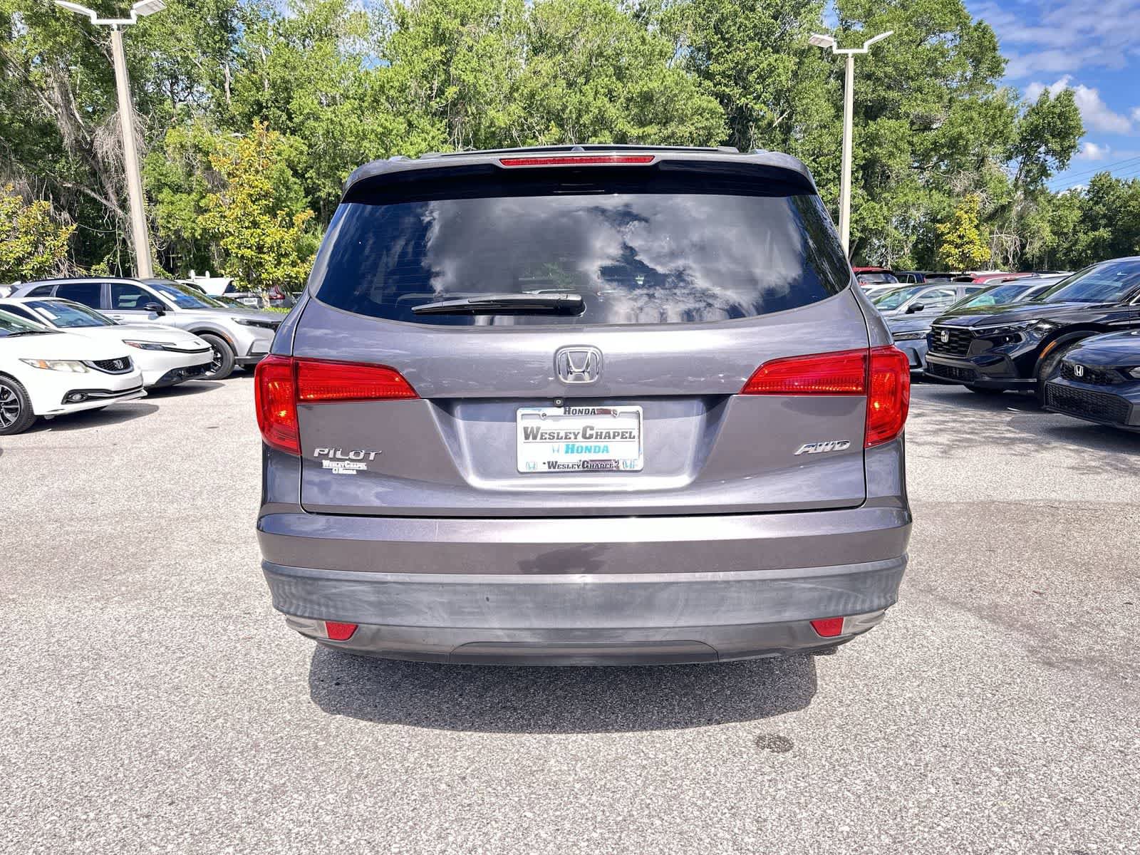 Used 2017 Honda Pilot EX image 5