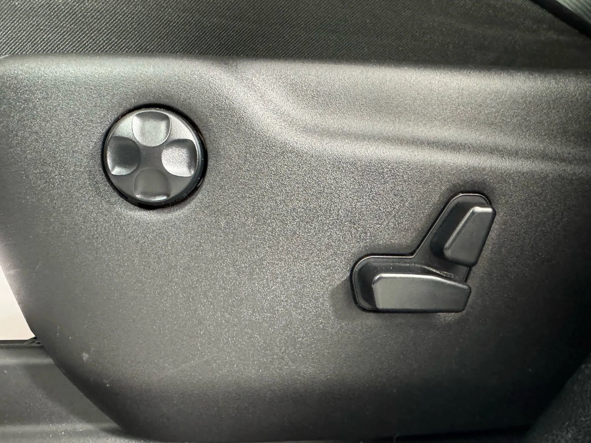 Used 2018 Jeep Grand Cherokee Overland image 37