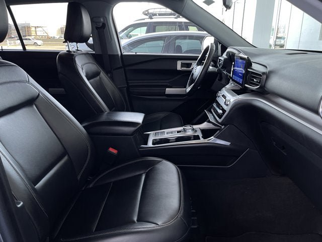 Used 2022 Ford Explorer XLT w/ Equipment Group 202A RWD image 23