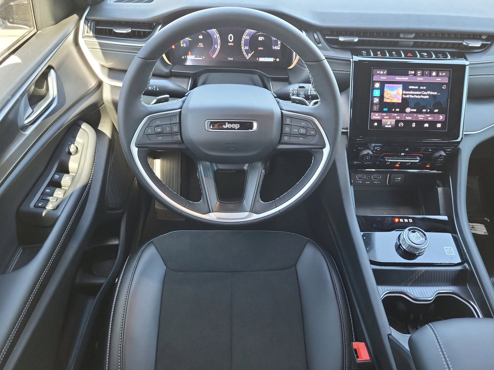 New 2025 Jeep Grand Cherokee L Altitude image 26