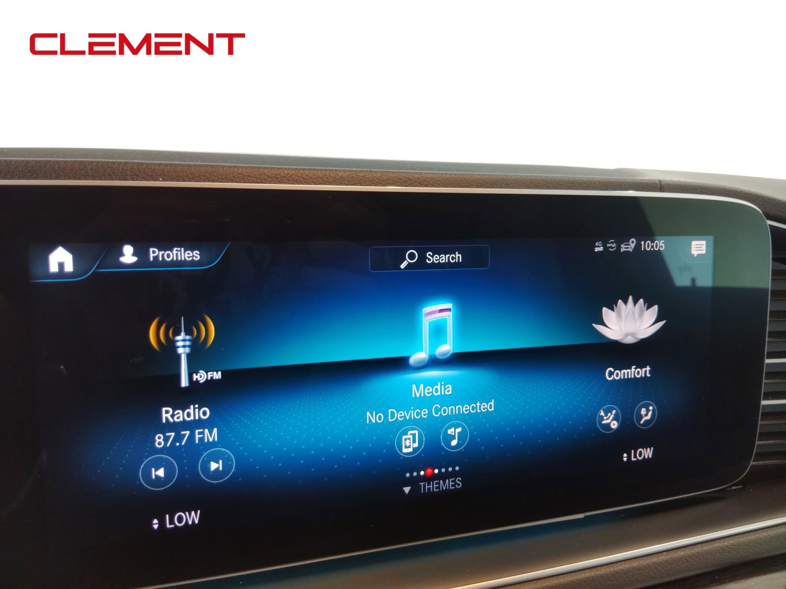 Used 2020 Mercedes-Benz GLE 350 4MATIC w/ MBUX Technology Package image 23