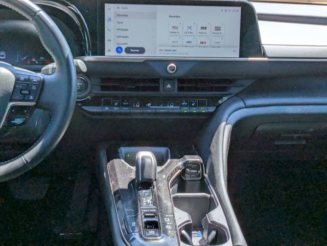 Used 2024 Toyota Crown XLE image 18