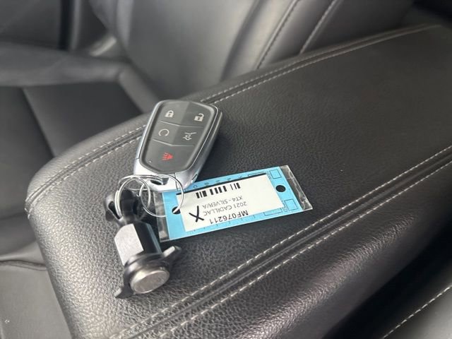 Used 2021 Cadillac XT4 Luxury w/ Driver Awareness Package image 33